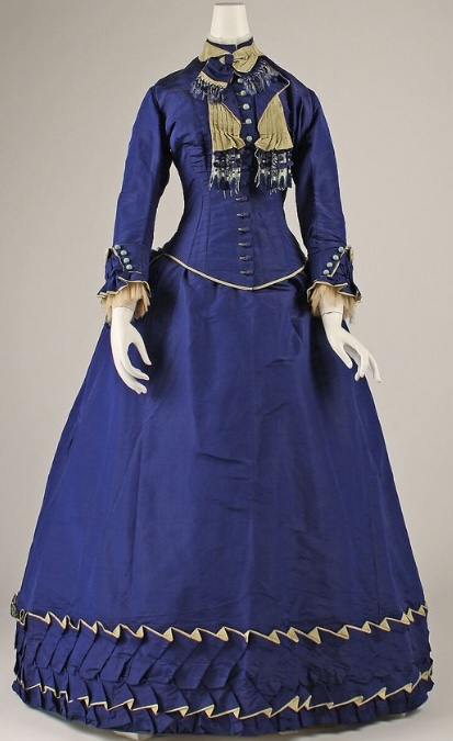 17th century noble French dress in indigo